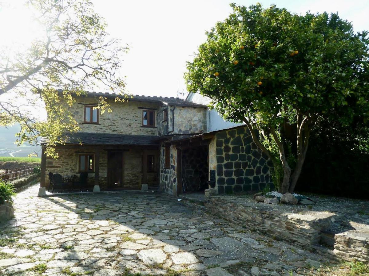 Villa Casita Feliz Entre Montanas Y Cerca Del Mar à Trabada Extérieur photo