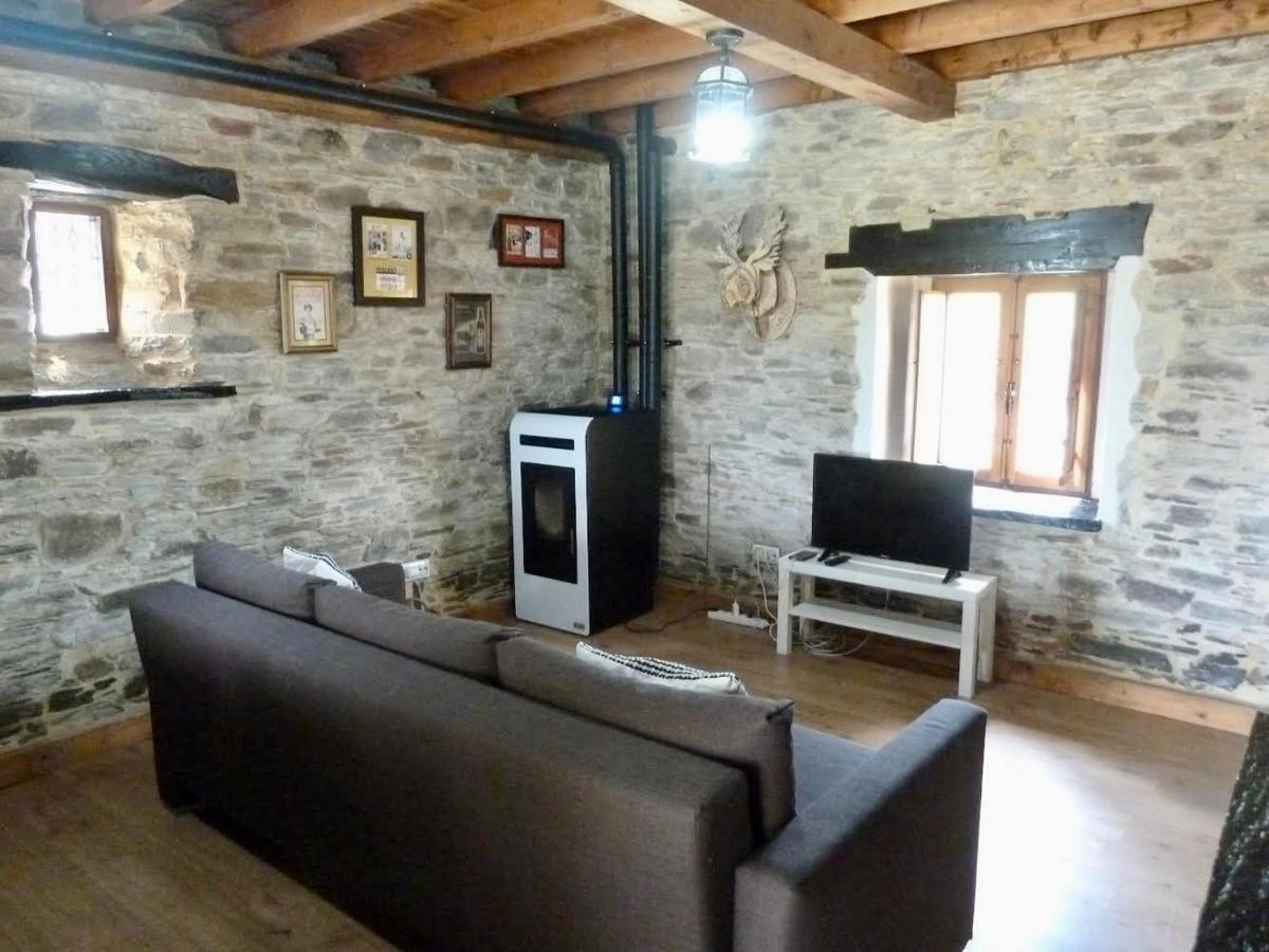 Villa Casita Feliz Entre Montanas Y Cerca Del Mar à Trabada Extérieur photo